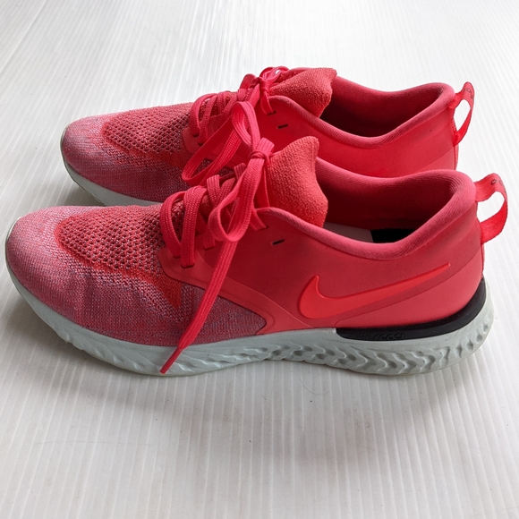 NIKE Odyssey React 2 Flyknit Pink Running Shoes - Picture 8 of 13